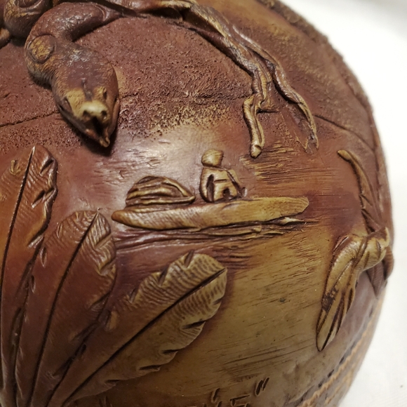 Bug Bear Carved Half Coconut Shell Scoop Signed Jesus' Snake Fisherman Art - Picture 8 of 15